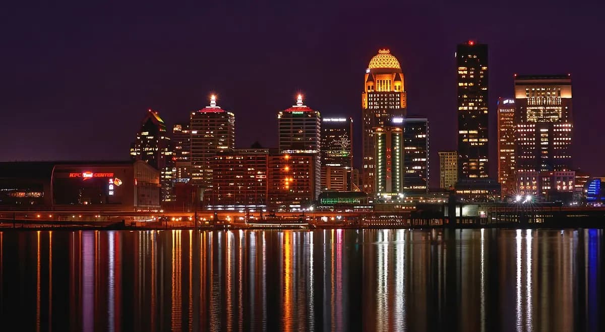 Commercial gaming tables and pool-table service across Kentucky — Louisville